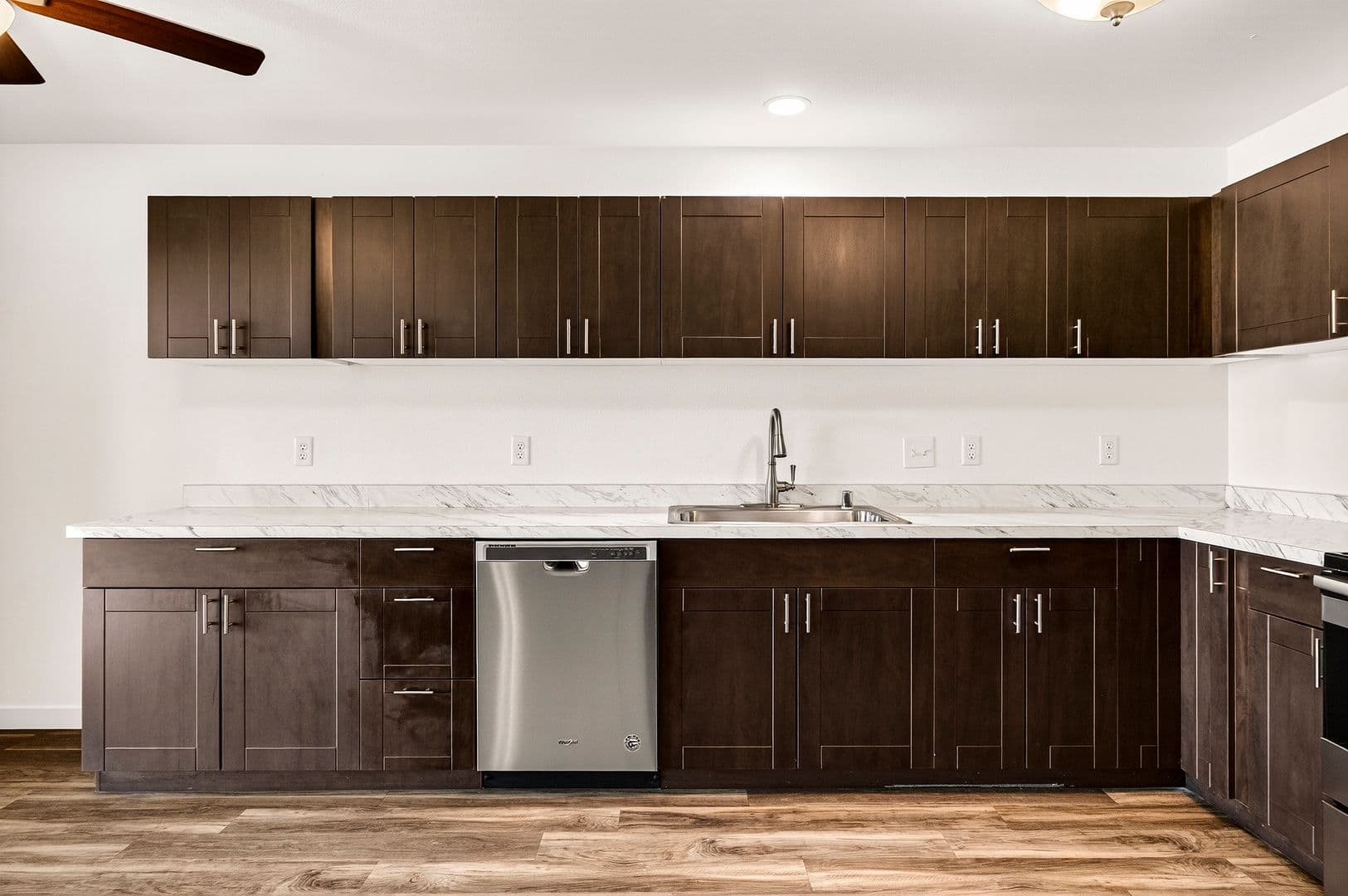 Paradise Apartment: 1220-1230 Elliott Road