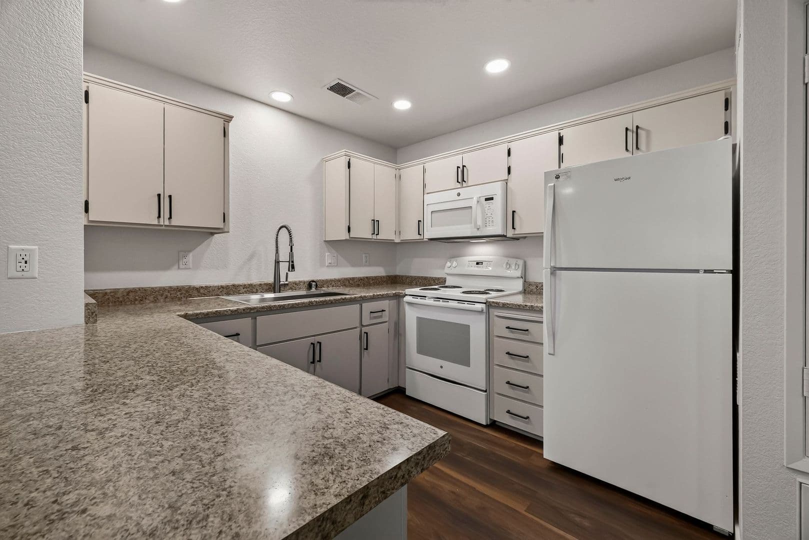 Chico Apartment: 2060 Amanda Way