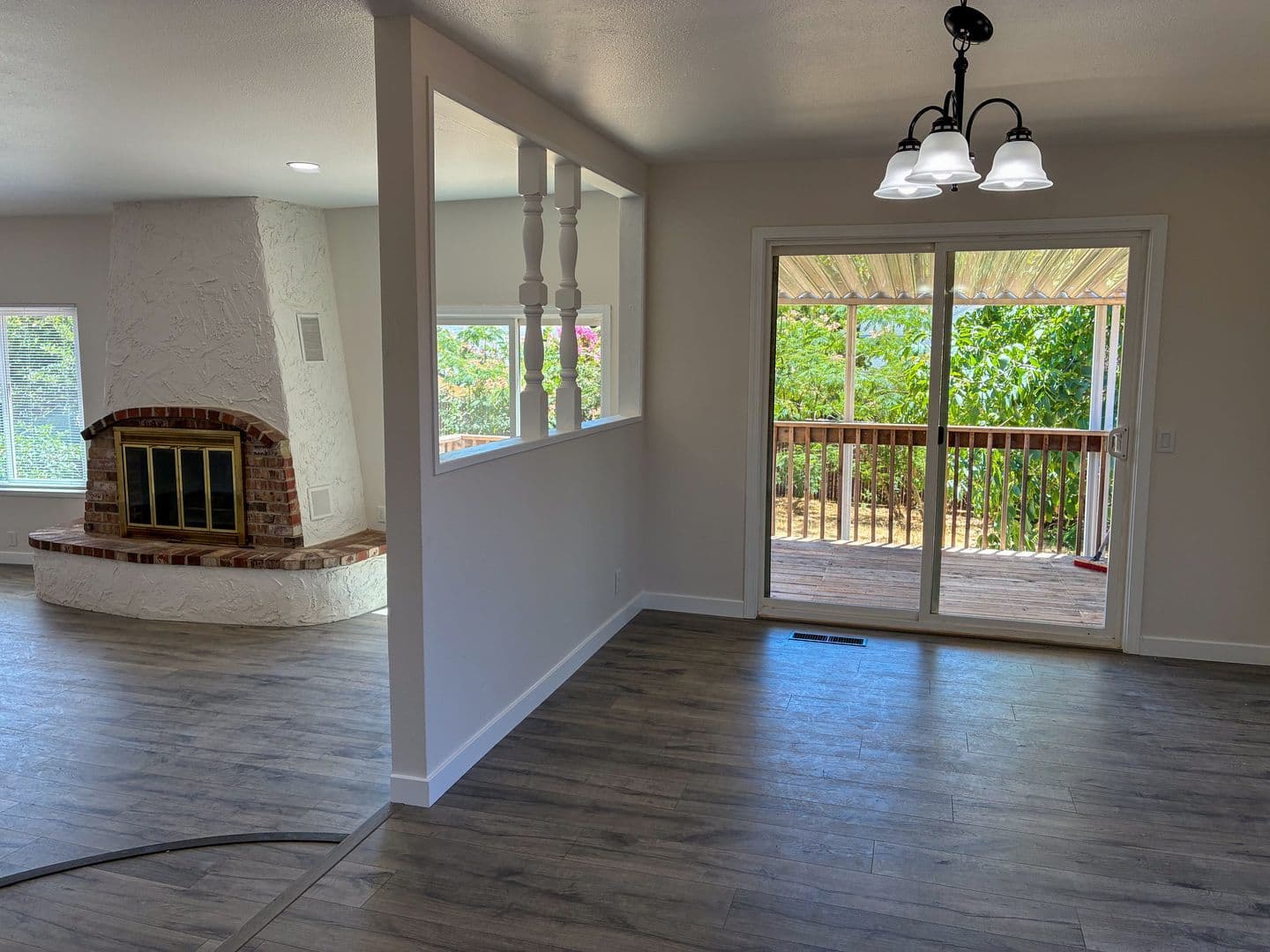 Paradise House: 1814 Merrill Rd
