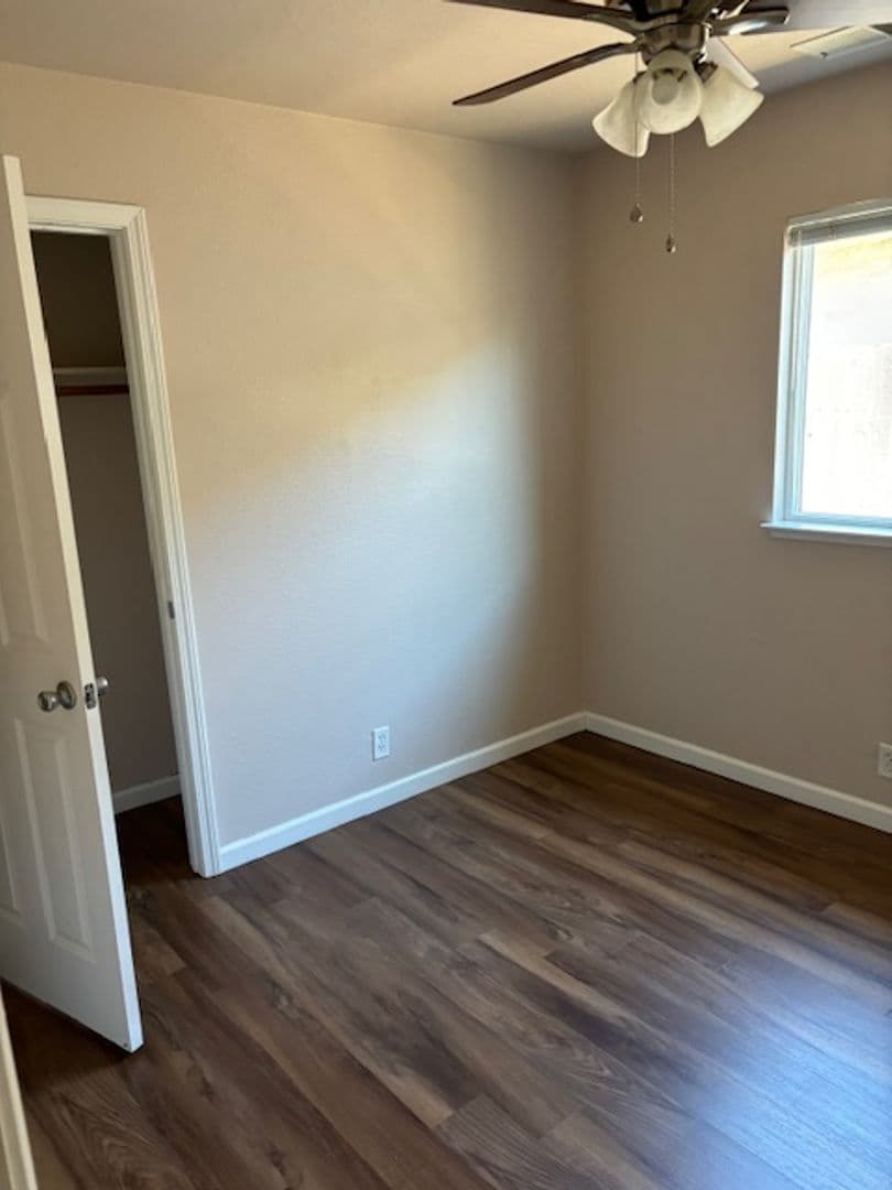 Chico House: 10 N Valley Court