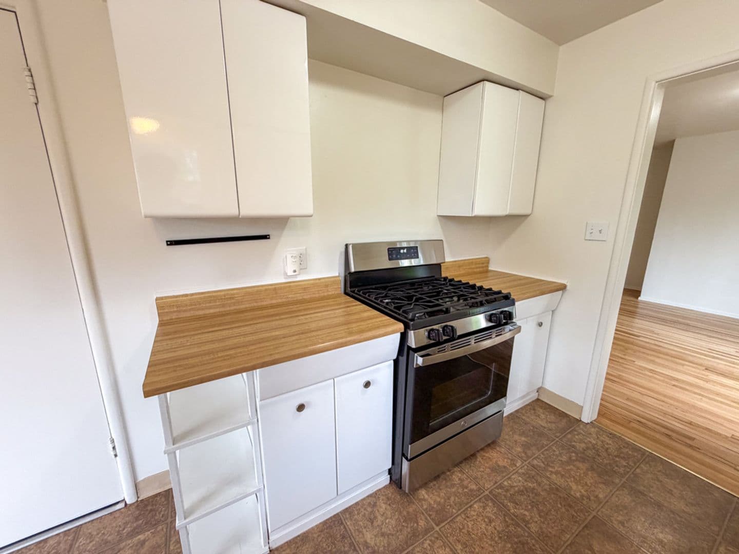 Chico House: 870 Moss Ave