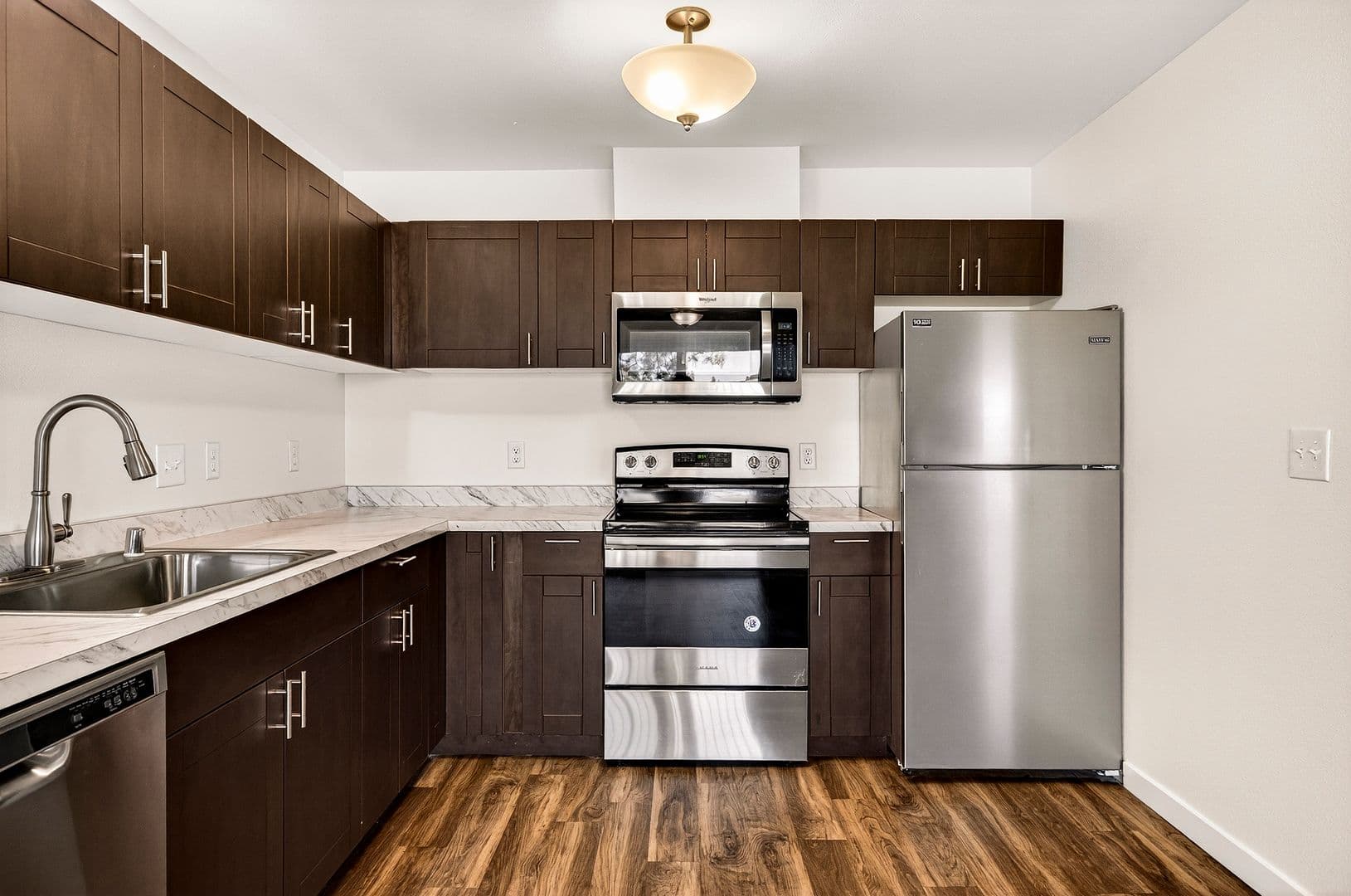 Paradise Apartment: 1220-1230 Elliott Road