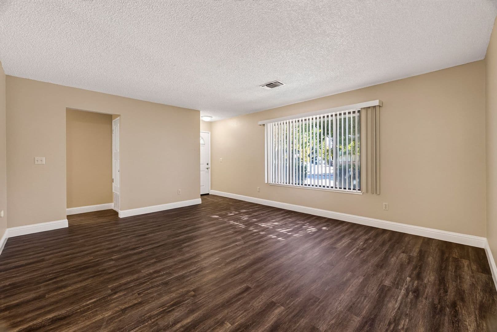 Davis Apartment: 5251 Glide Drive