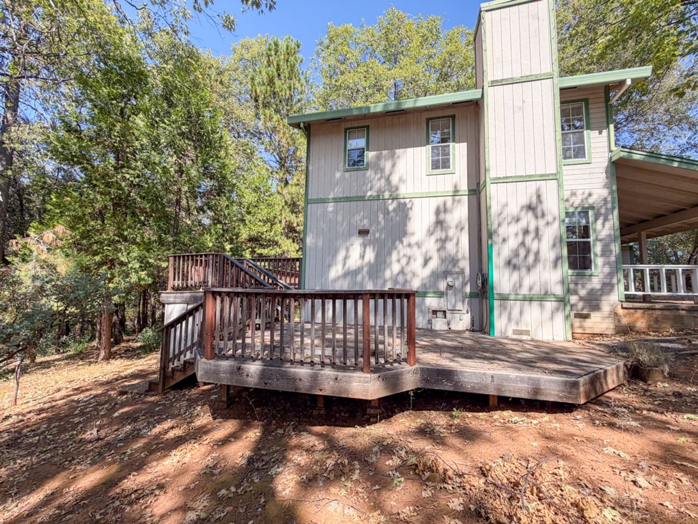 Forest Ranch House: 4896 Chateau Way