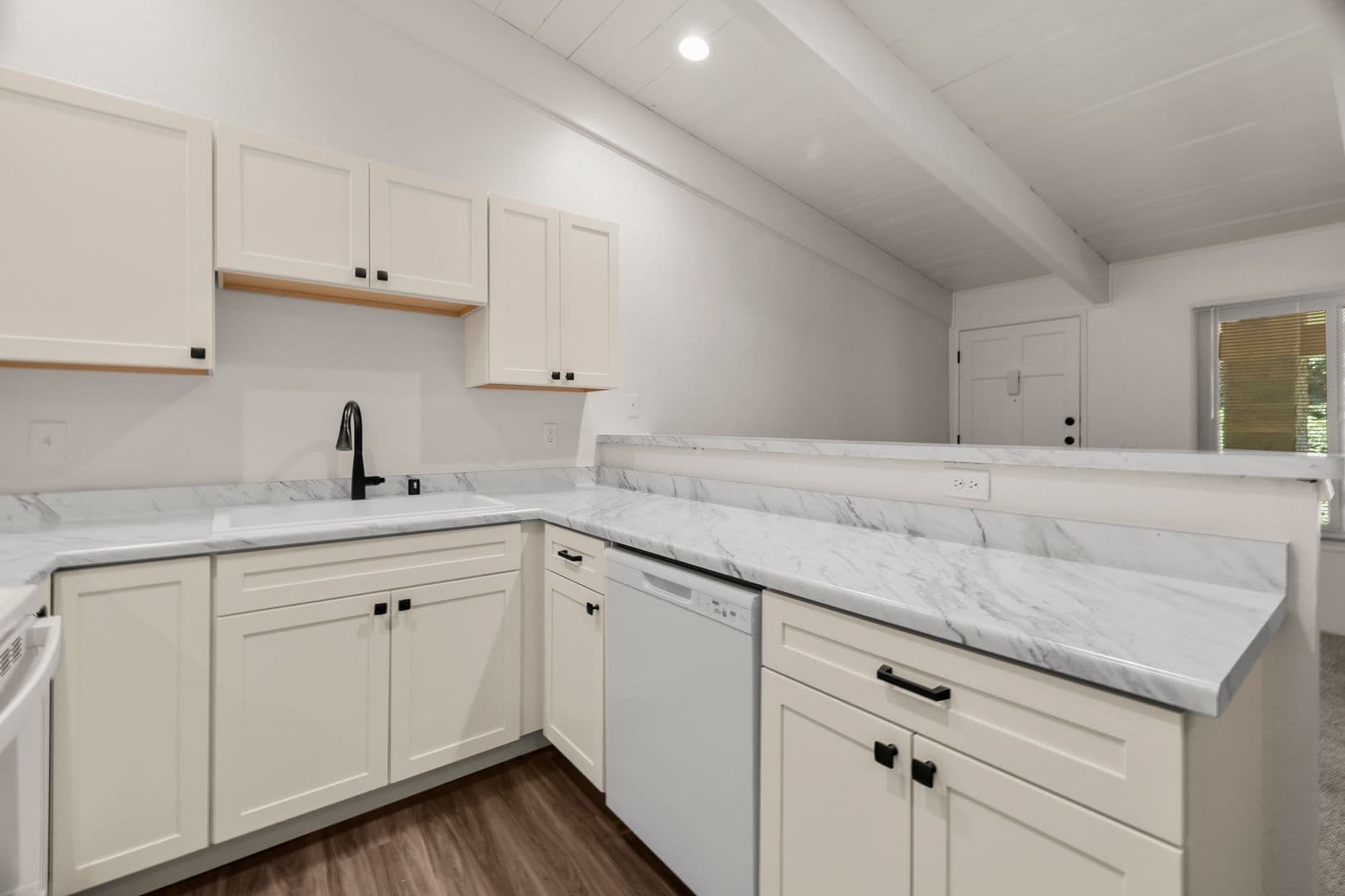 Chico Apartment: 1565 N. Cherry Street