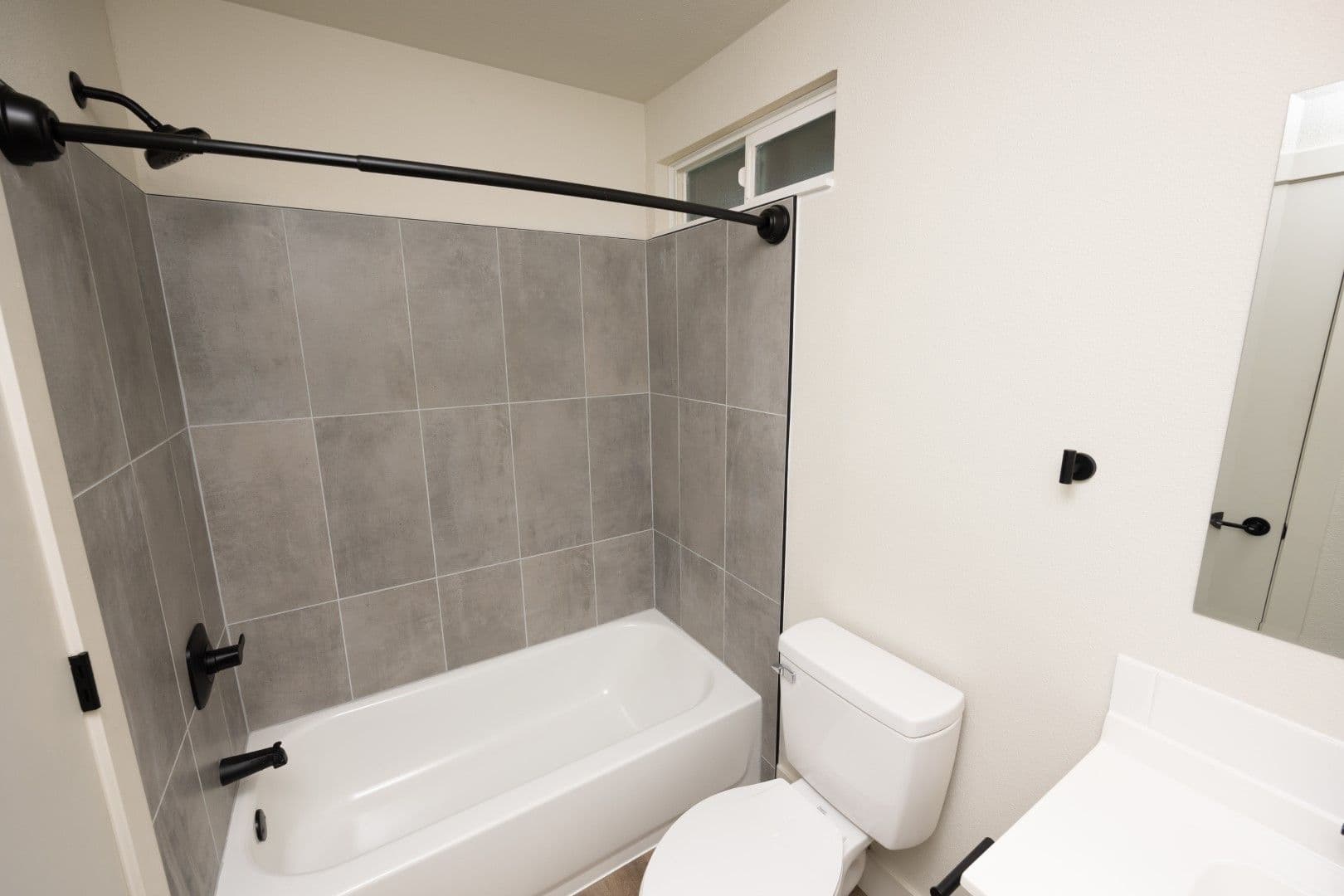 Redding Apartment: 170 Masonic Ave