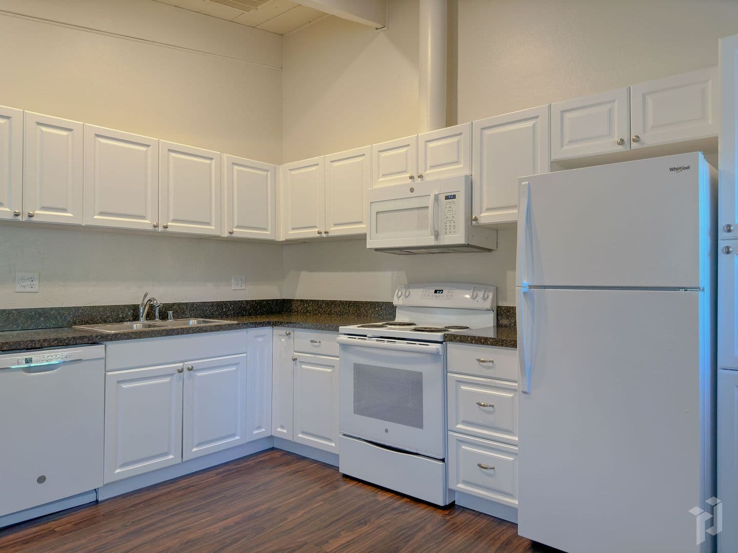 Chico Apartment: 390 Rio Lindo Avenue