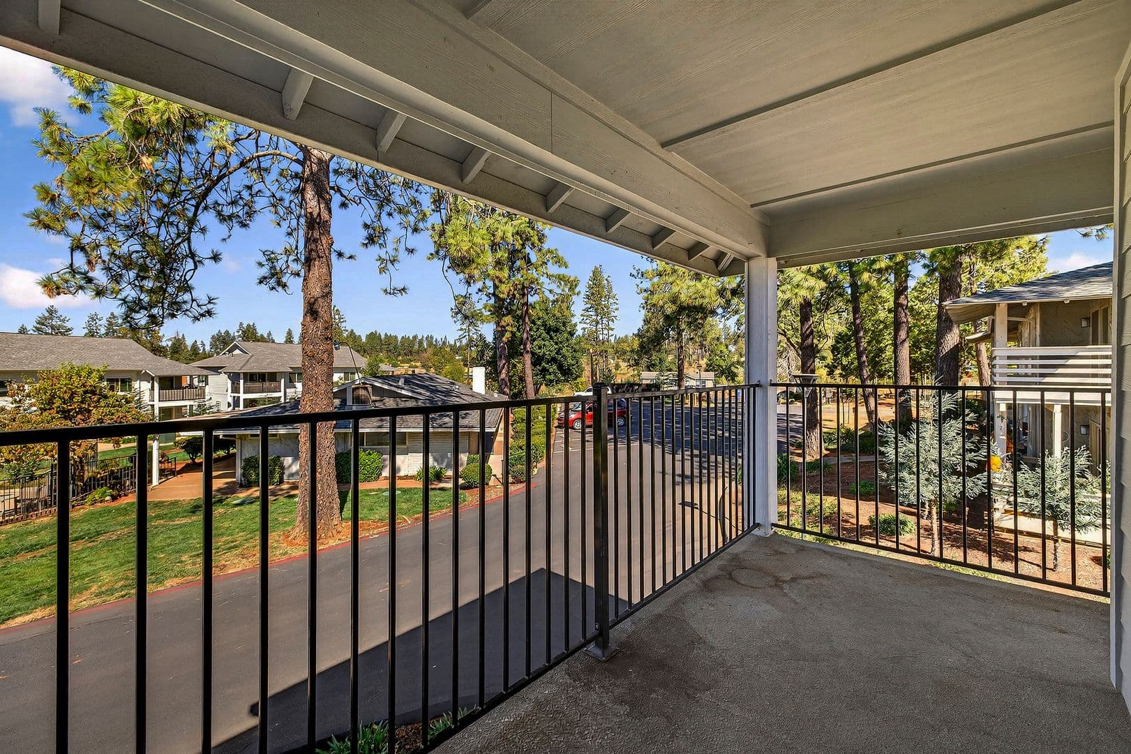 Paradise Apartment: 1220-1230 Elliott Road
