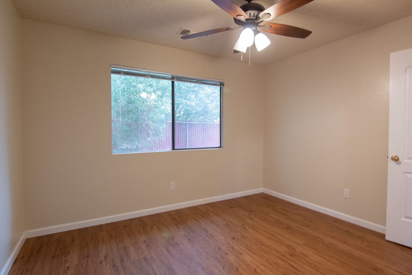 Redding Apartment: 3221 Churn Creek Rd.