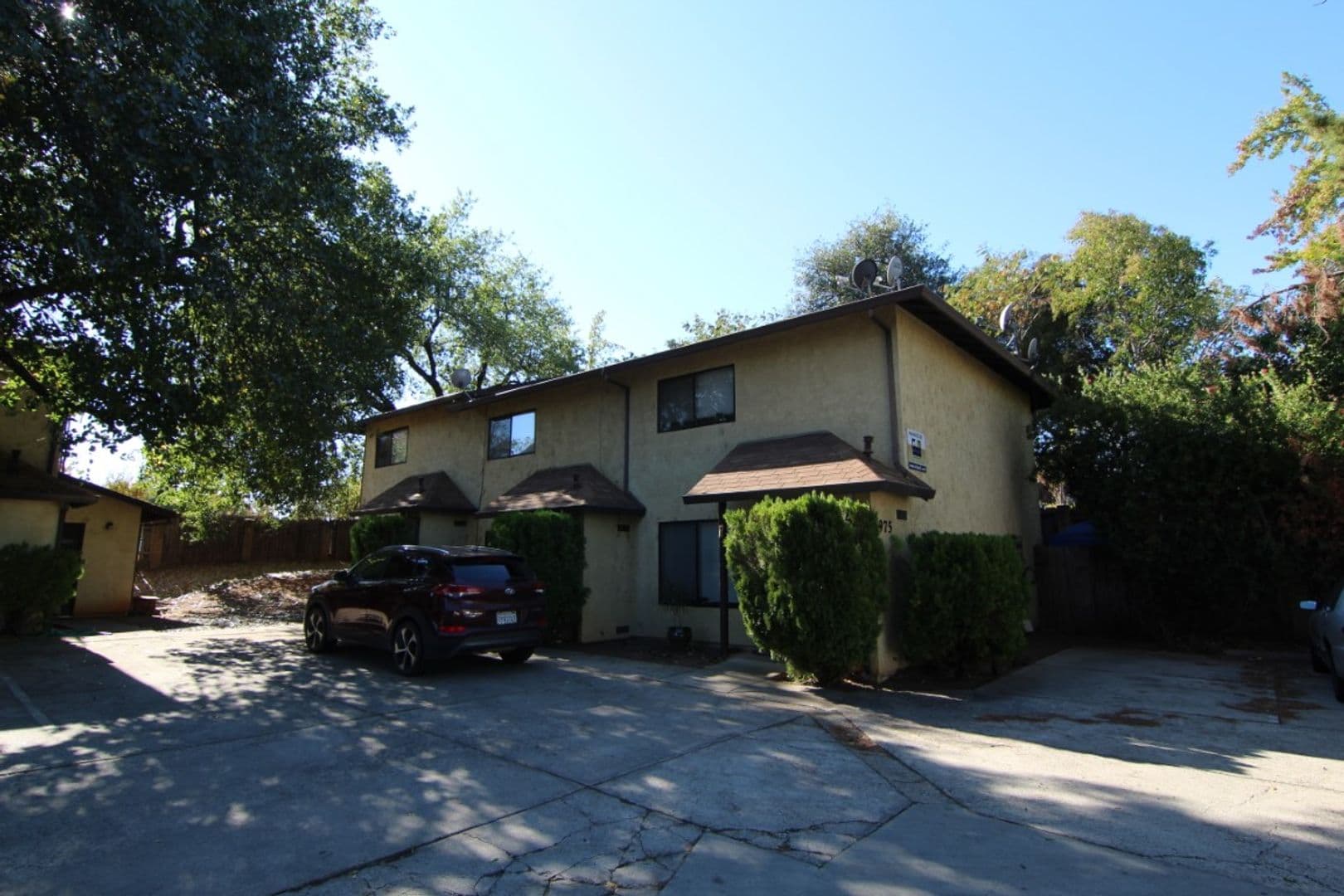Redding Apartment: 1975 10th Street