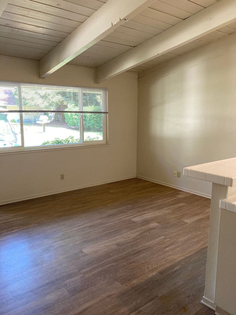 Chico Apartment: 1080 E. Lassen Avenue