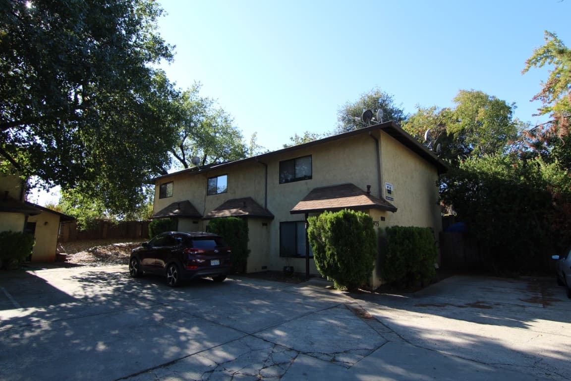 Redding Apartment: 1975 10th Street