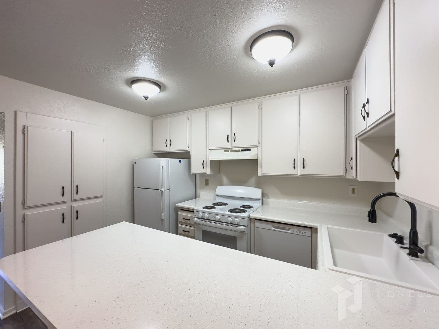 Oroville Apartment: 76-85 Tuscan Villa Dr.