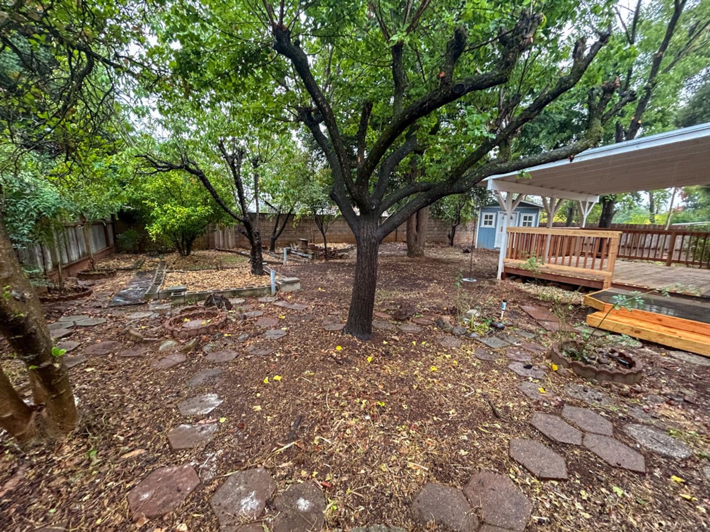 Redding House: 737 Estate St