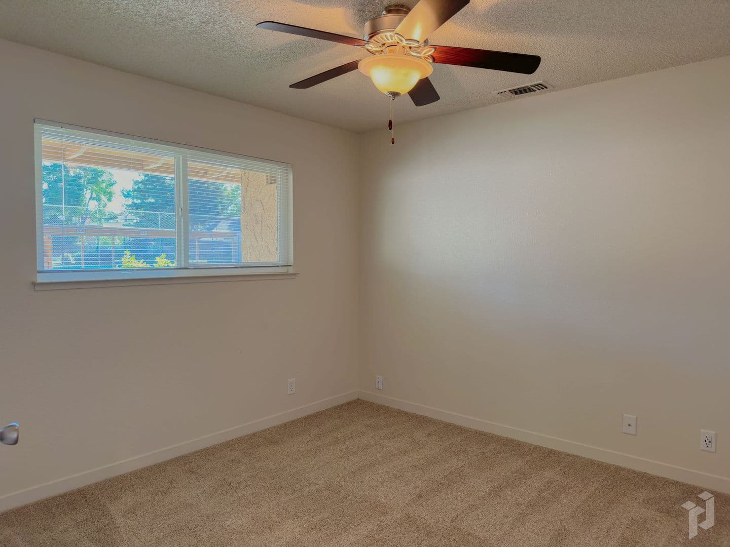 Chico Apartment: 390 Rio Lindo Avenue