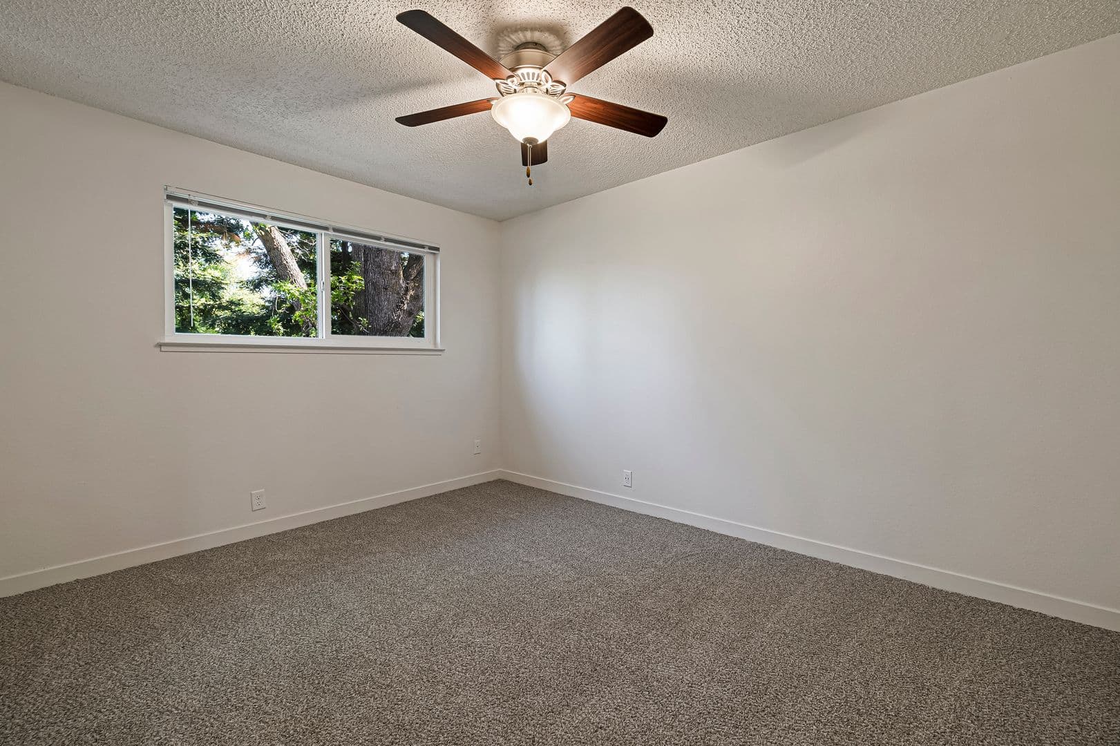 Chico Apartment: 390 Rio Lindo Avenue