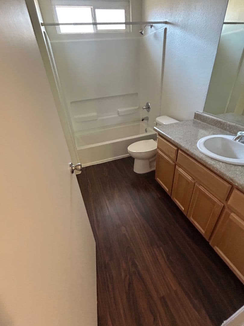 Chico Apartment: 390 Rio Lindo Avenue