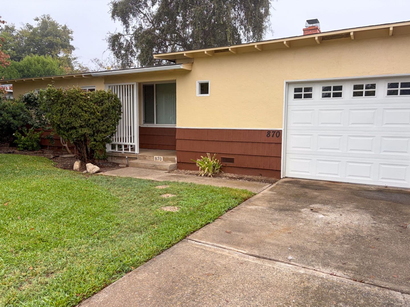 Chico House: 870 Moss Ave