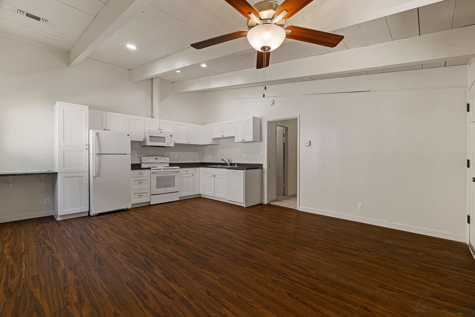 Chico Apartment: 390 Rio Lindo Avenue