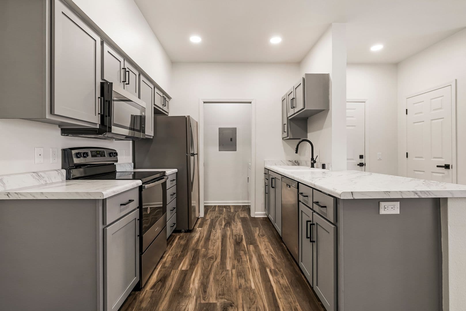 Chico Apartment: 100 Sterling Oaks Drive