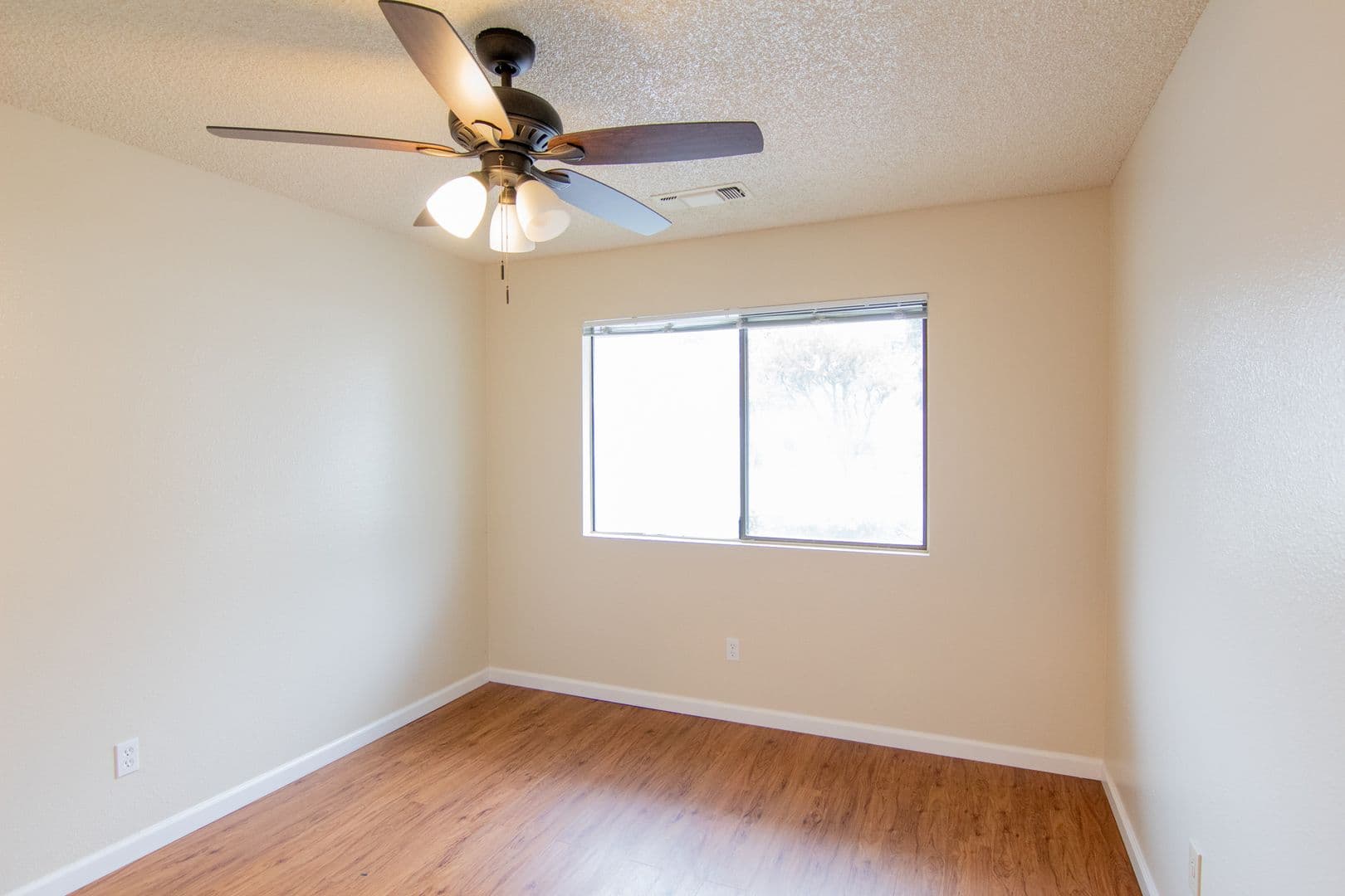 Redding Apartment: 3221 Churn Creek Rd.