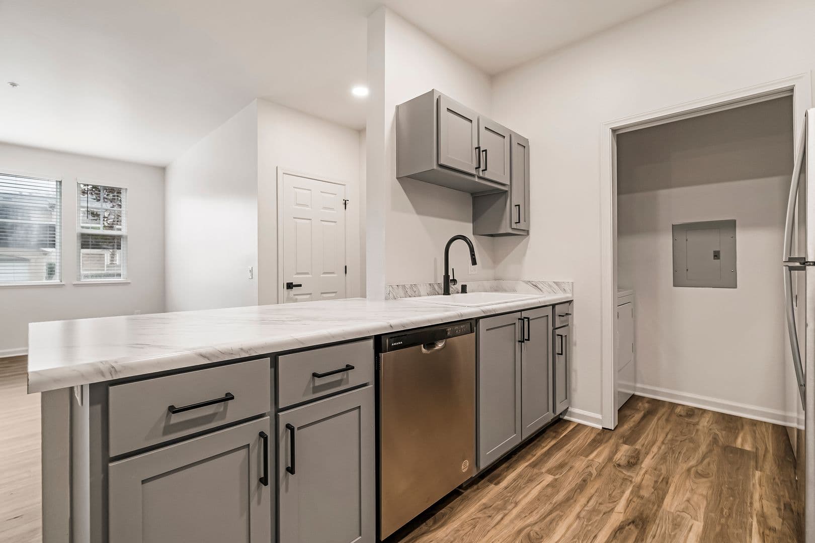 Chico Apartment: 100 Sterling Oaks Drive