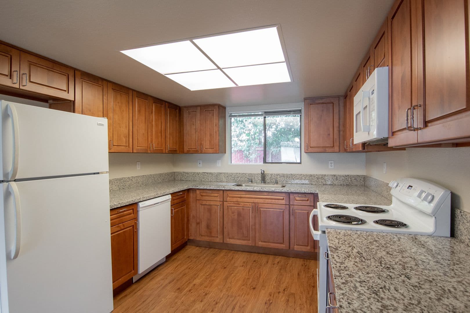Redding Apartment: 3221 Churn Creek Rd.