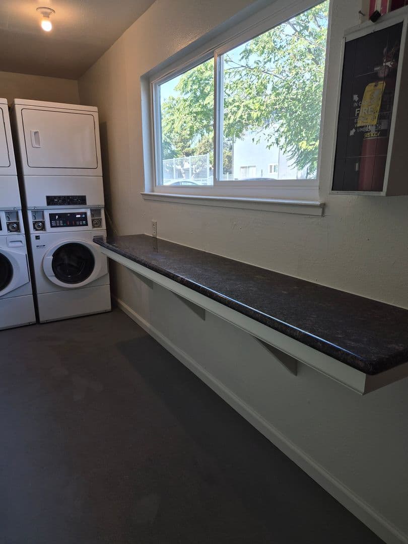 Yuba City Apartment: 411 Bird Street