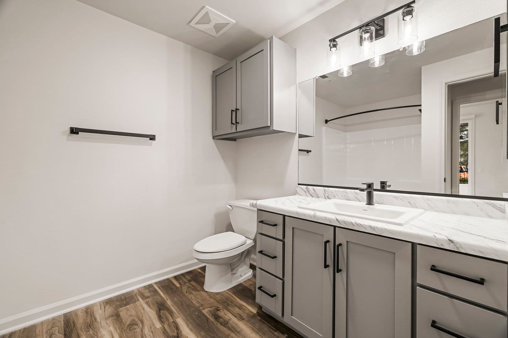 Chico Apartment: 100 Sterling Oaks Drive
