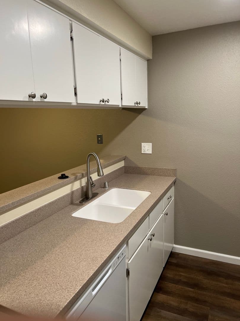 Chico Apartment: 1459 East Lassen Avenue,