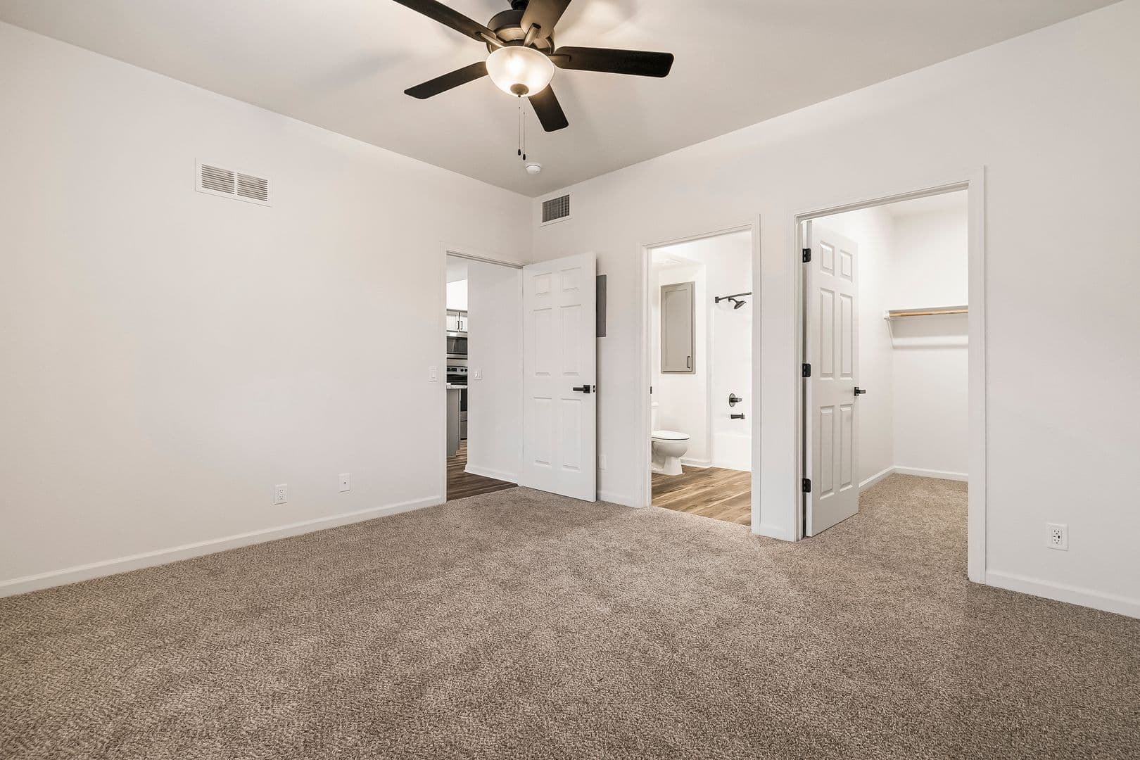 Chico Apartment: 100 Sterling Oaks Drive