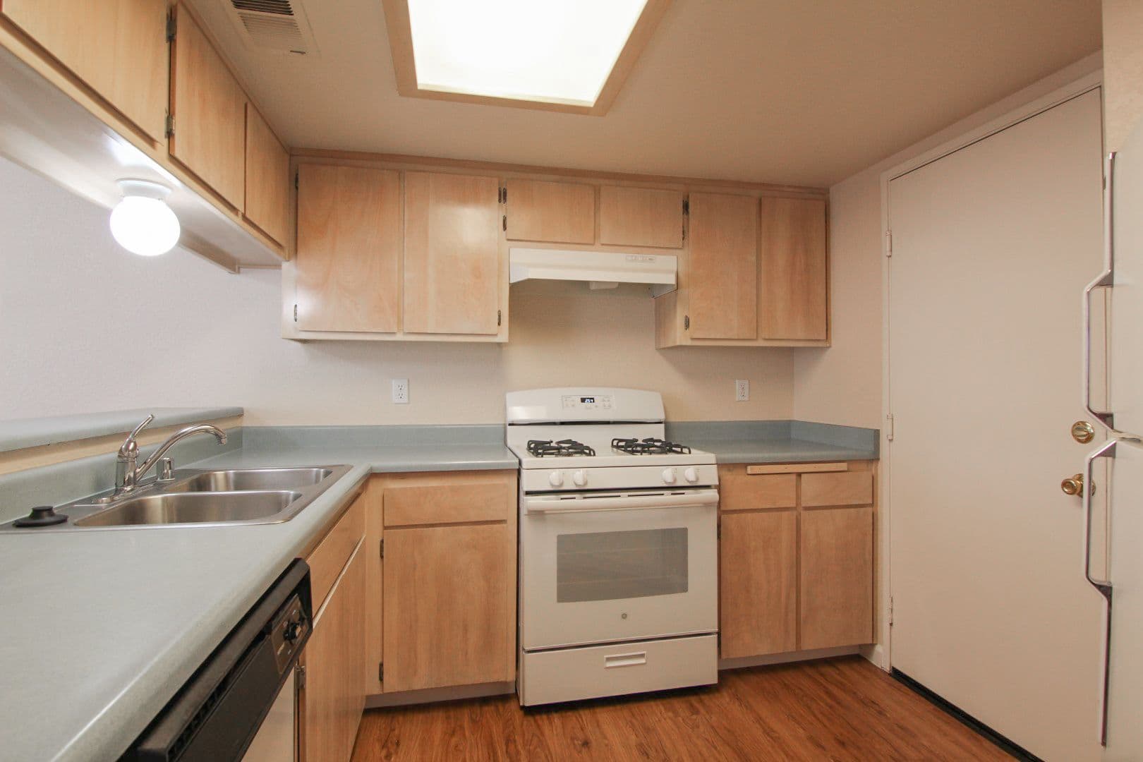 Redding Apartment: 1160 Burton Drive