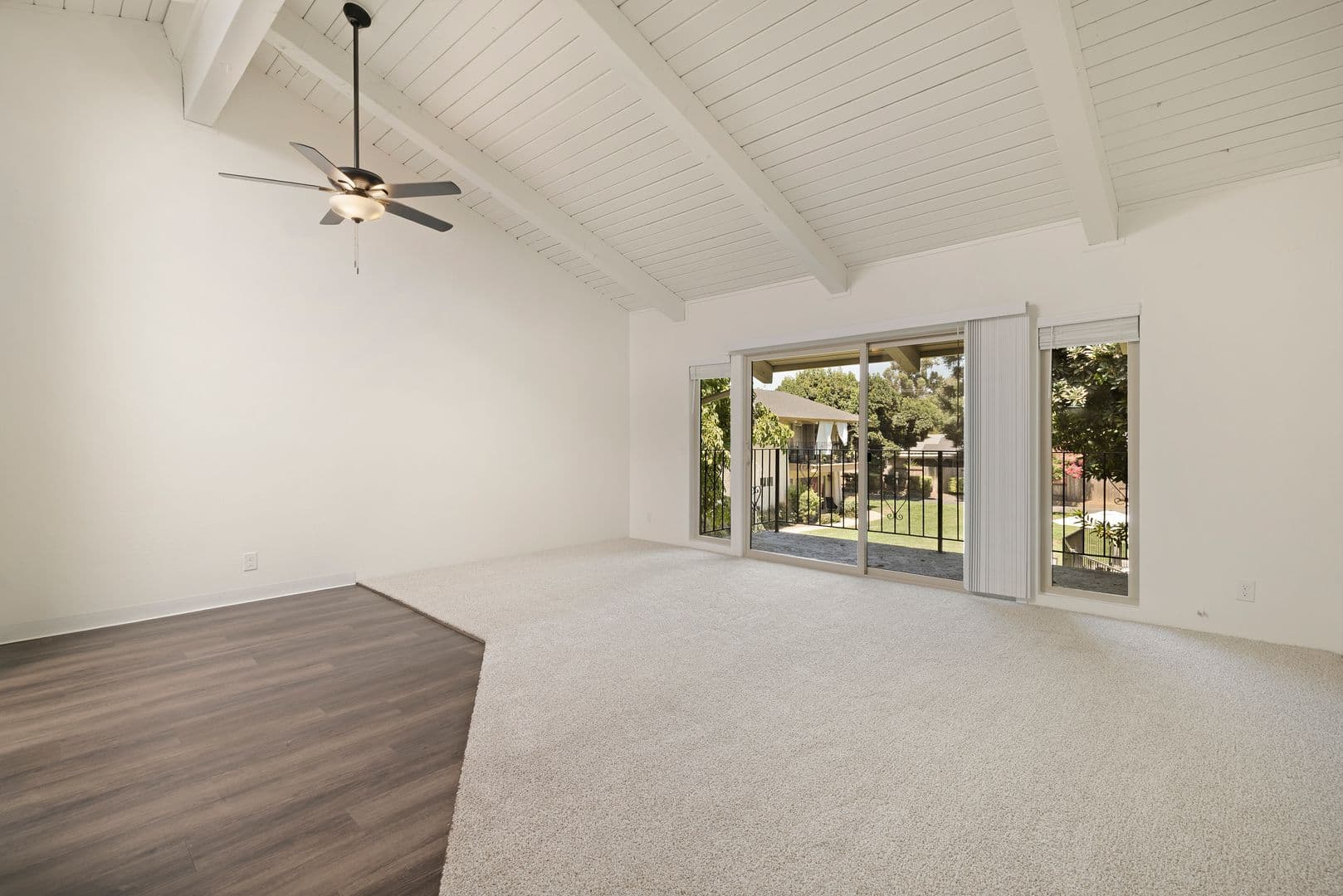 Chico Apartment: 1385 E. Lindo Avenue