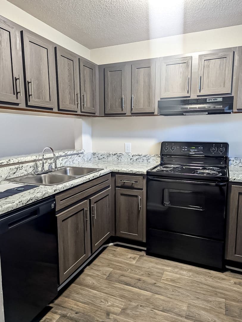 Easley Apartment: 103 Brookfall Drive