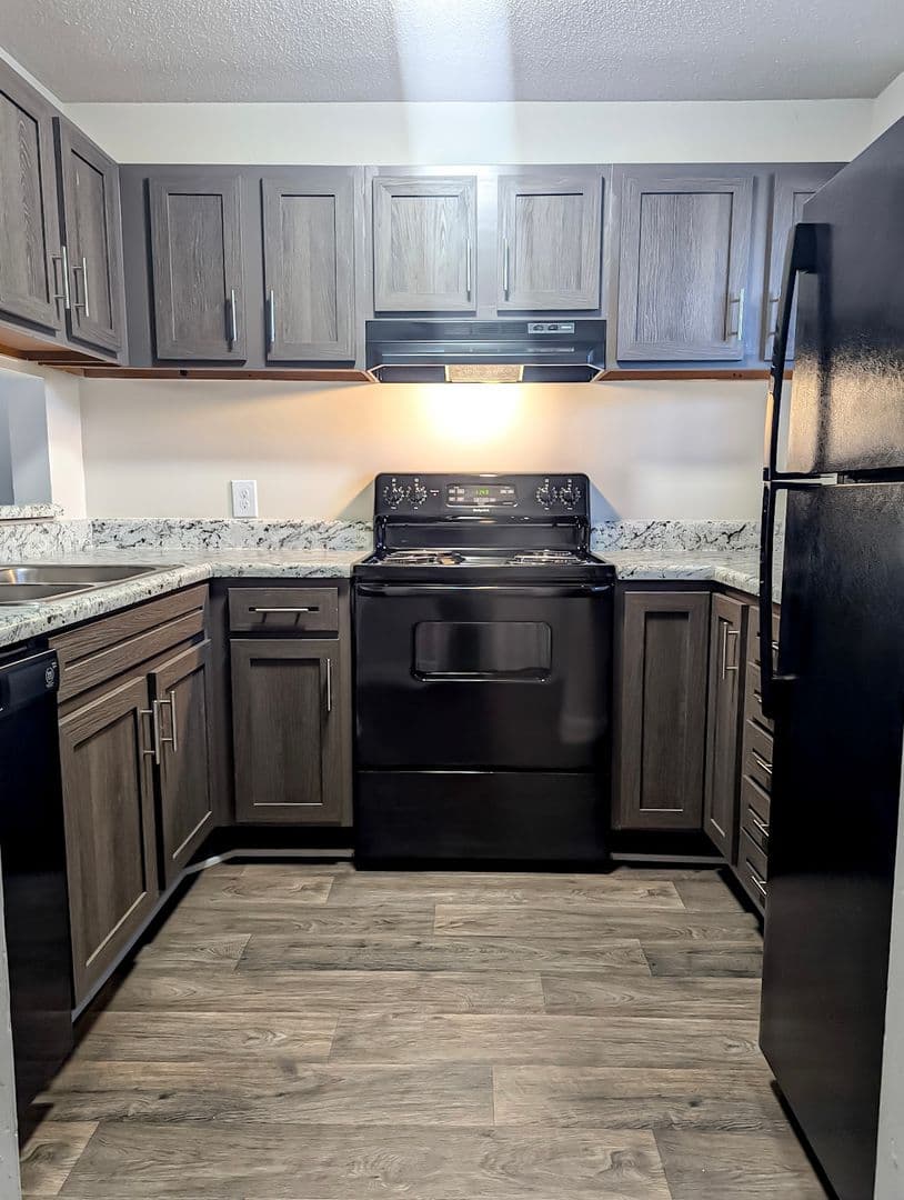Easley Apartment: 103 Brookfall Drive