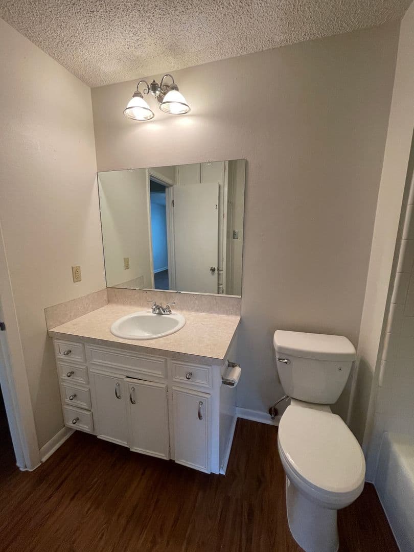 Austin Apartment: 914 Beaver Trail