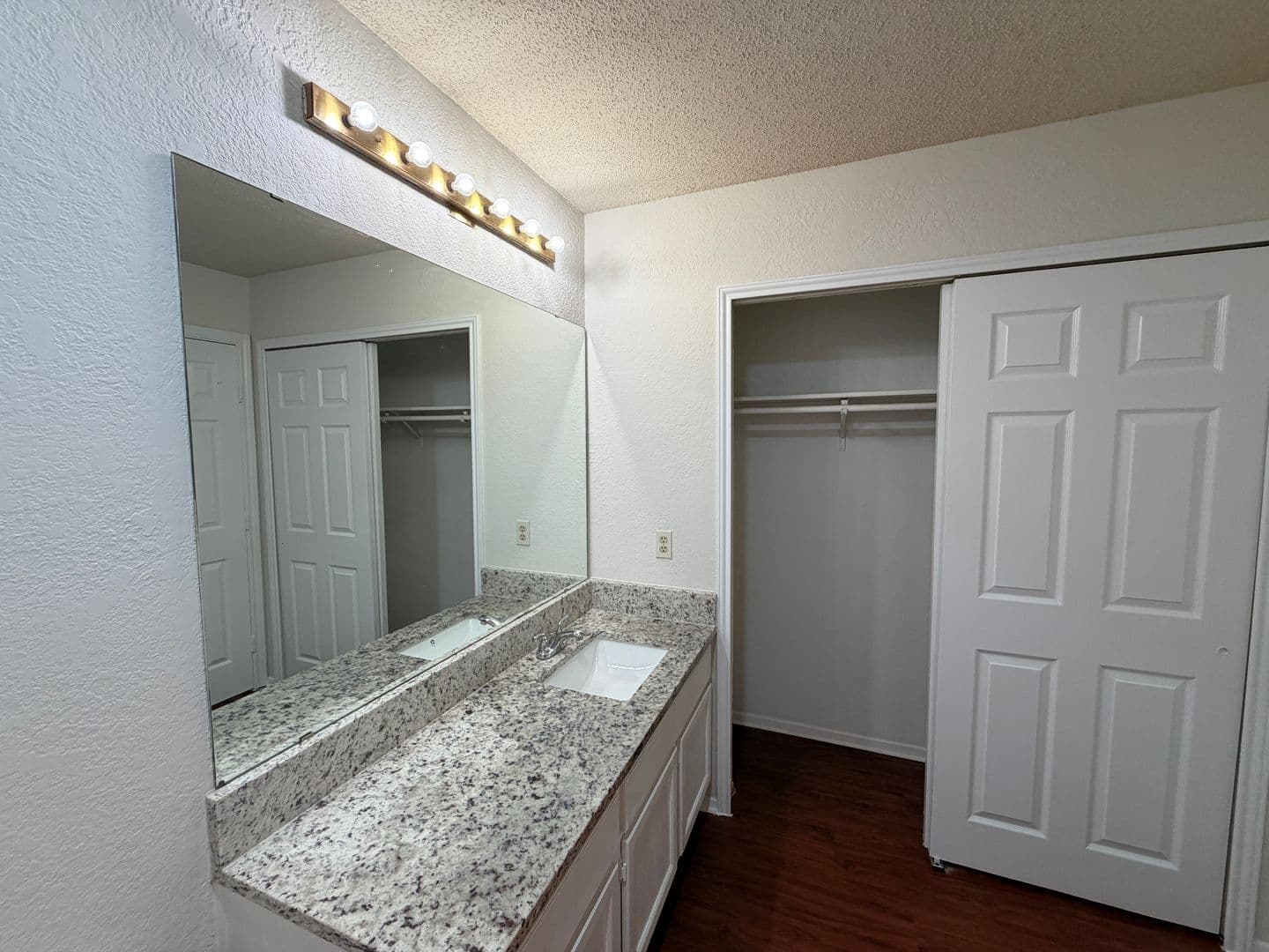 Round Rock House: 2013 James Place