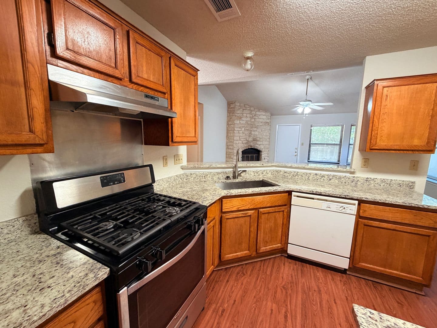 Round Rock House: 2013 James Place
