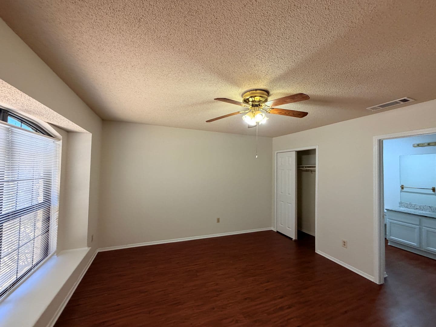 Round Rock House: 2013 James Place