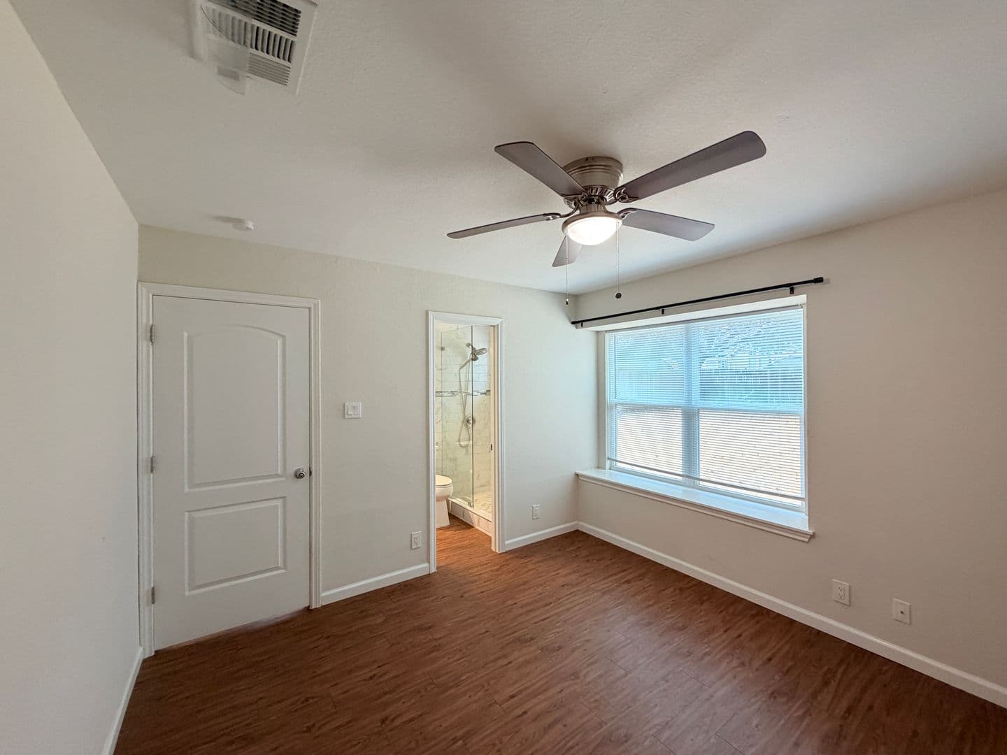 Leander House: 1605 Parkwood Drive
