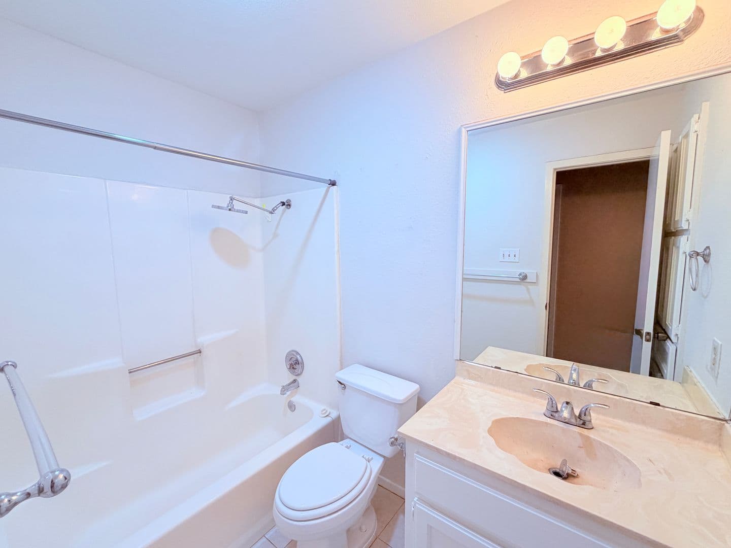 Austin Apartment: 6503 Columbia Oaks Court