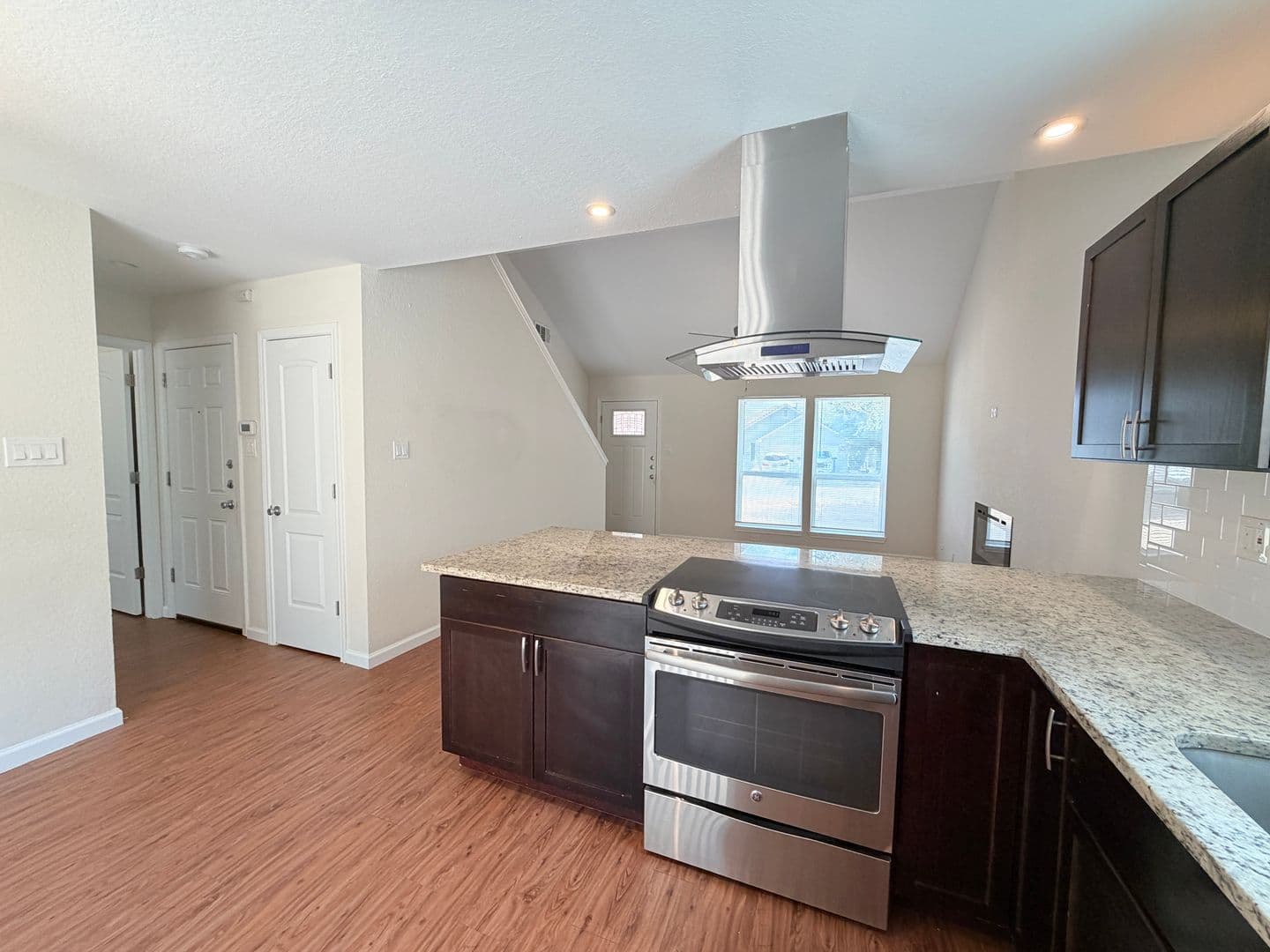 Leander House: 1605 Parkwood Drive