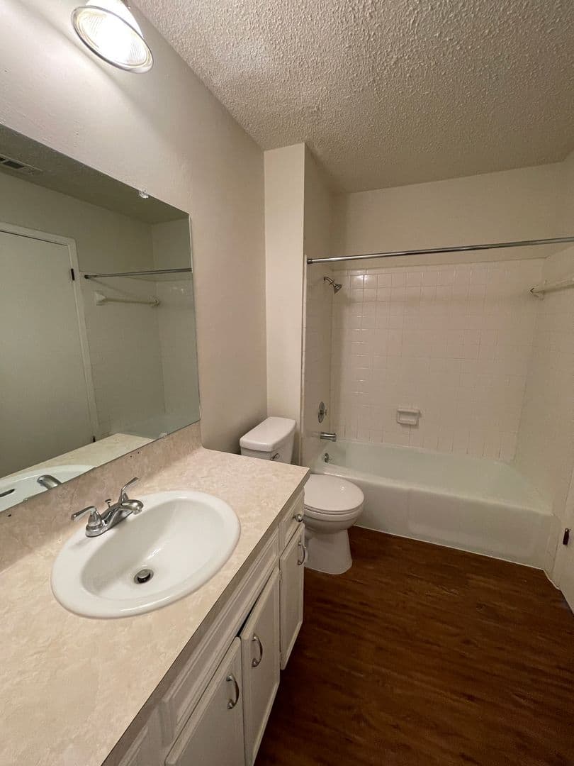 Austin Apartment: 914 Beaver Trail