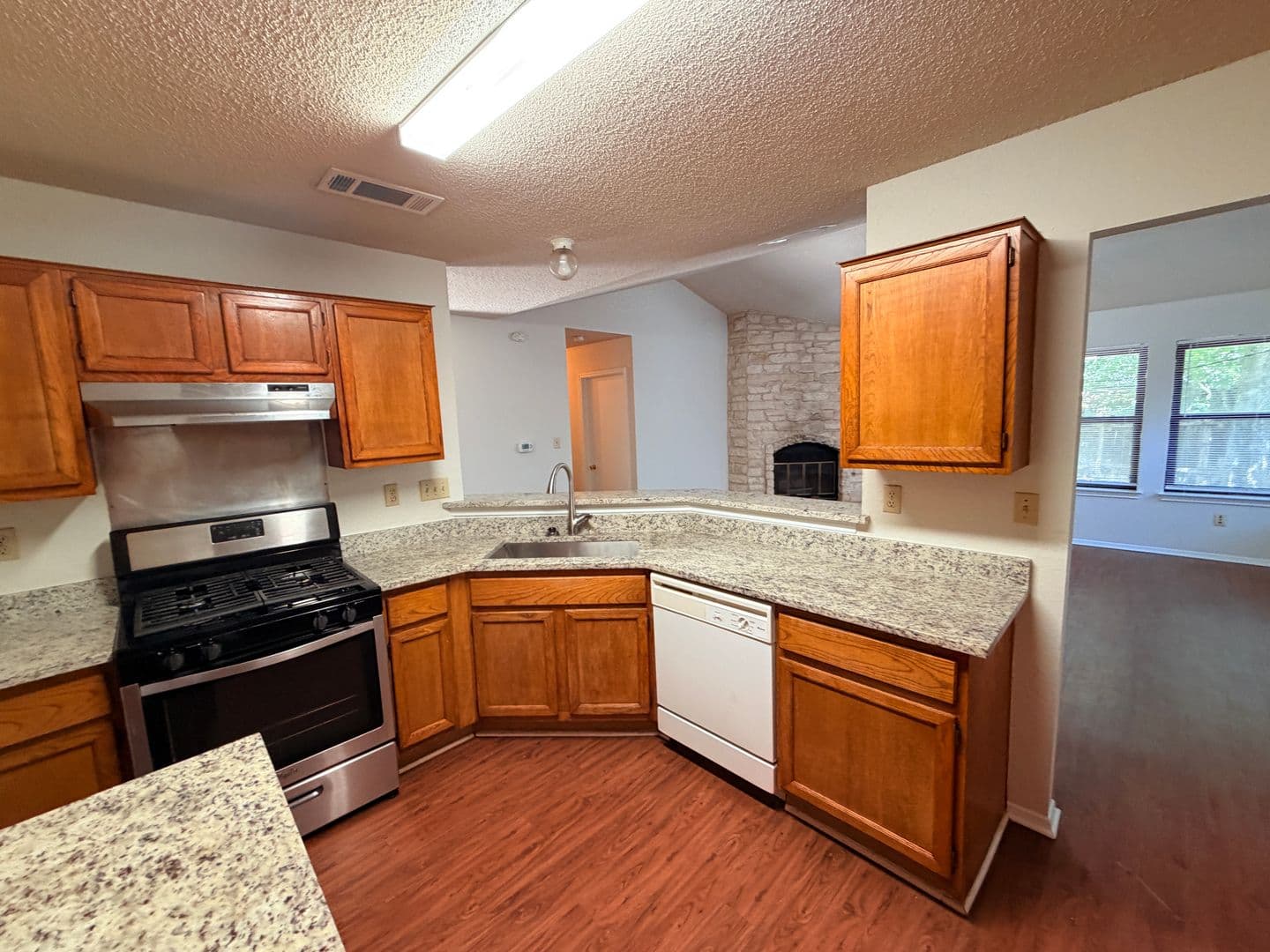 Round Rock House: 2013 James Place