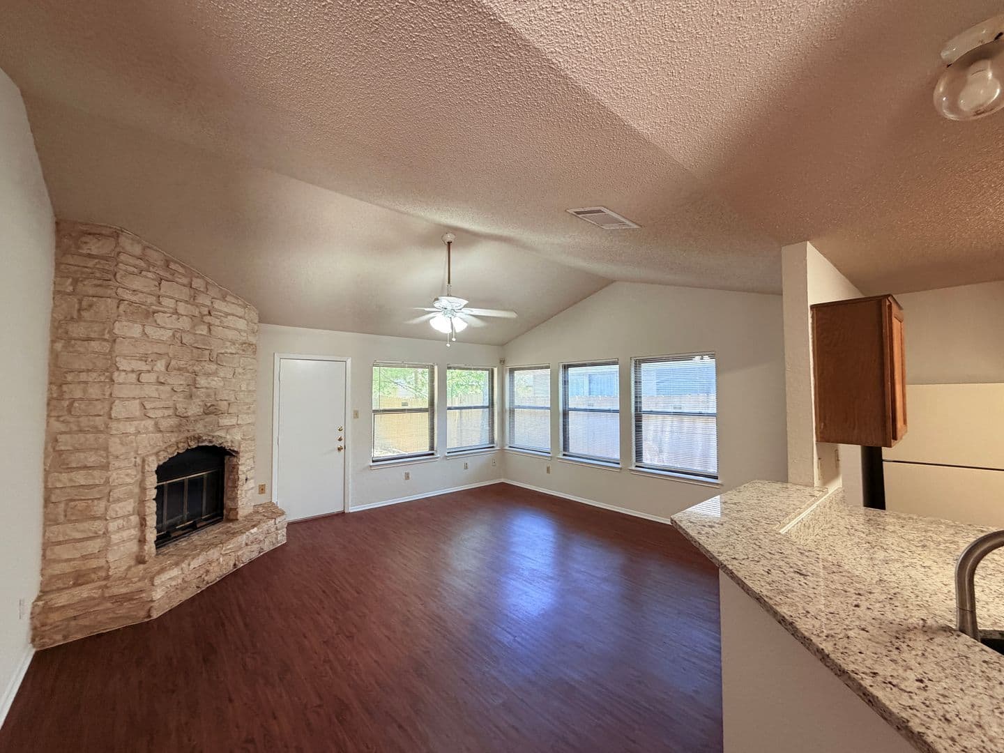Round Rock House: 2013 James Place
