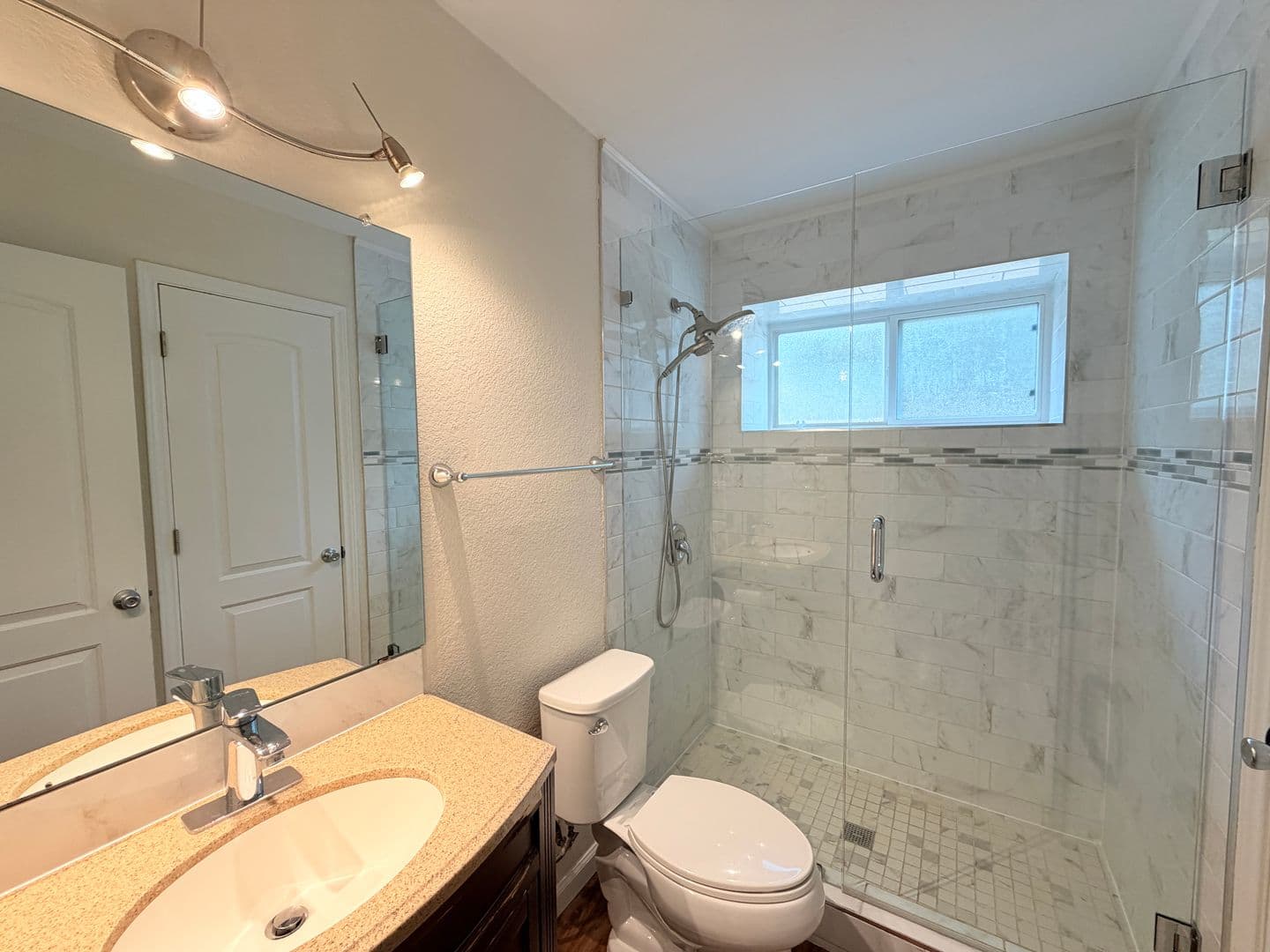 Leander House: 1605 Parkwood Drive