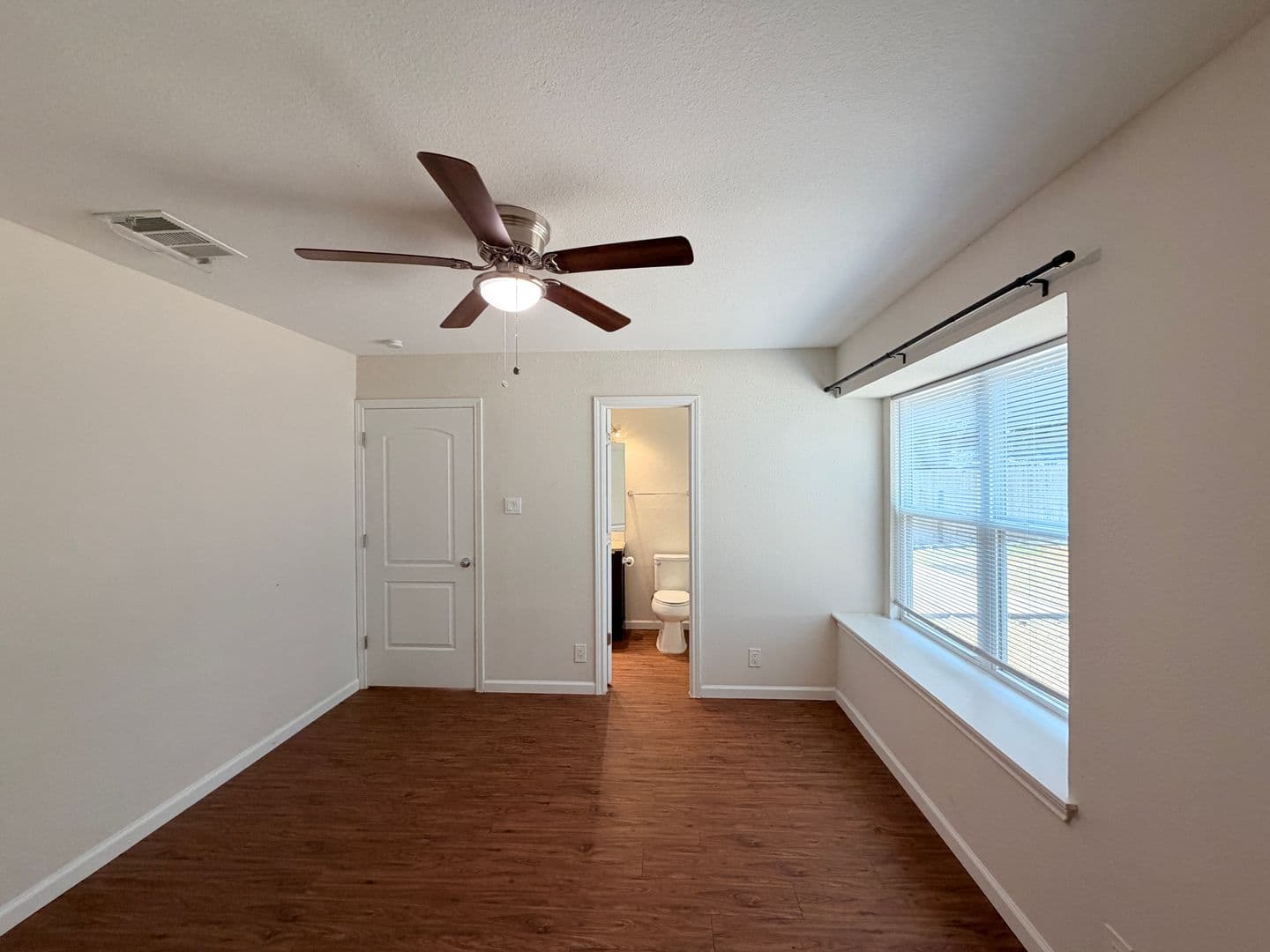 Leander House: 1605 Parkwood Drive