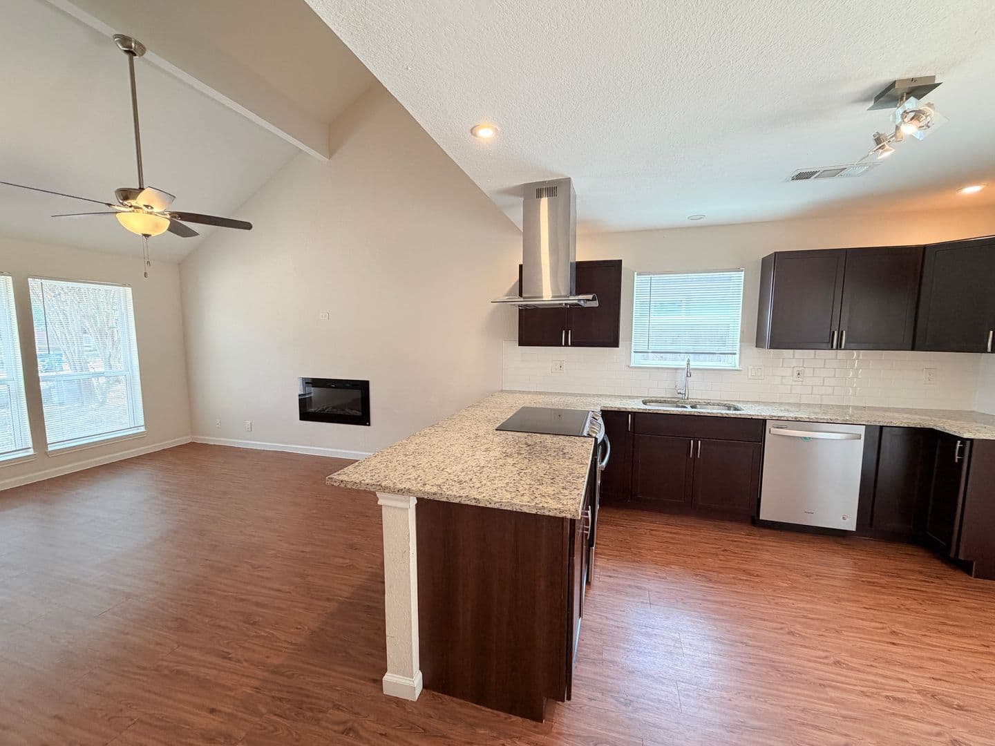 Leander House: 1605 Parkwood Drive