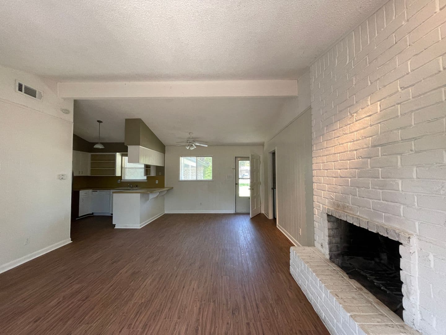Austin Apartment: 914 Beaver Trail