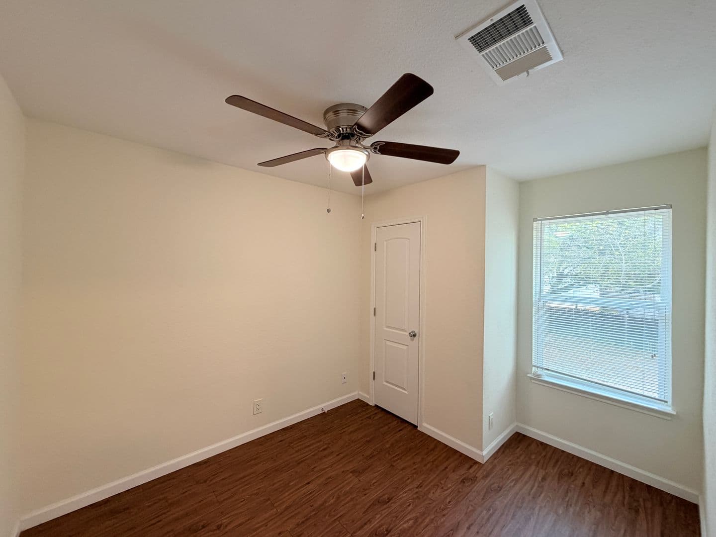 Leander House: 1605 Parkwood Drive